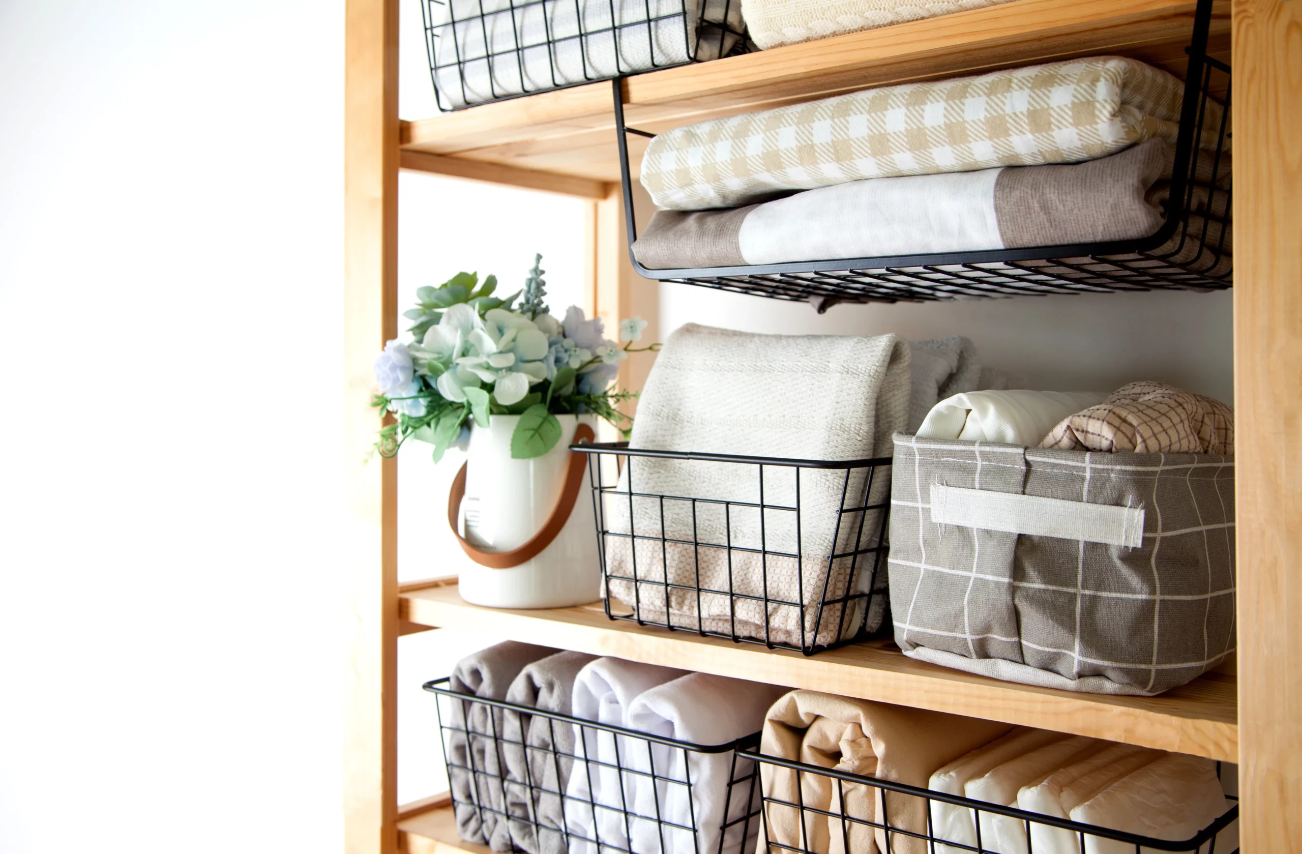 How to Organize a Linen Closet: A Step-by-Step Guide