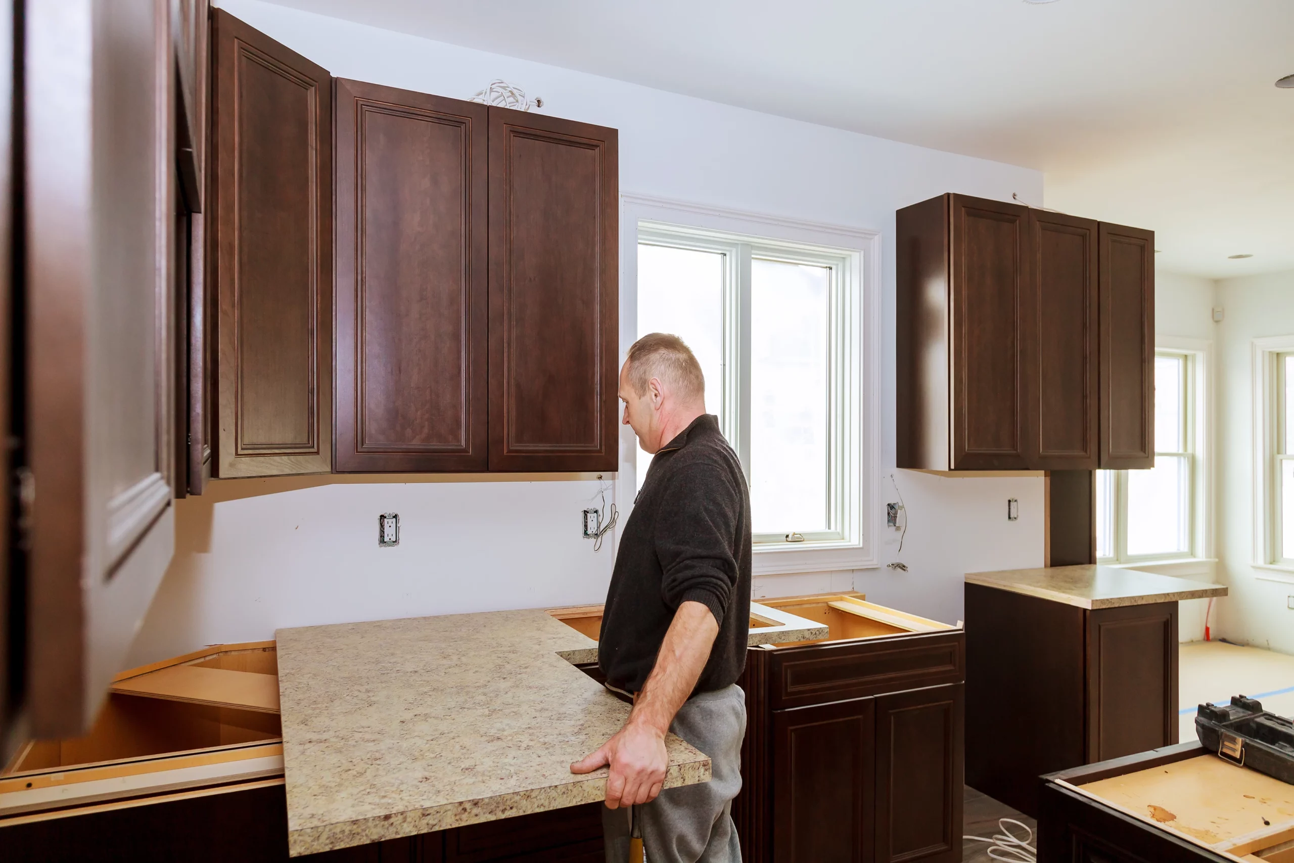 How to Remove a Kitchen Countertop: A Step-by-Step Guide